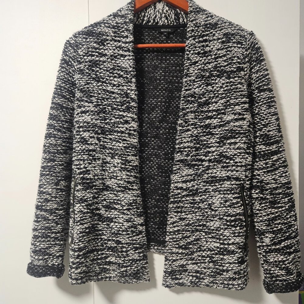 RW & CO Tunic Collar Sweater